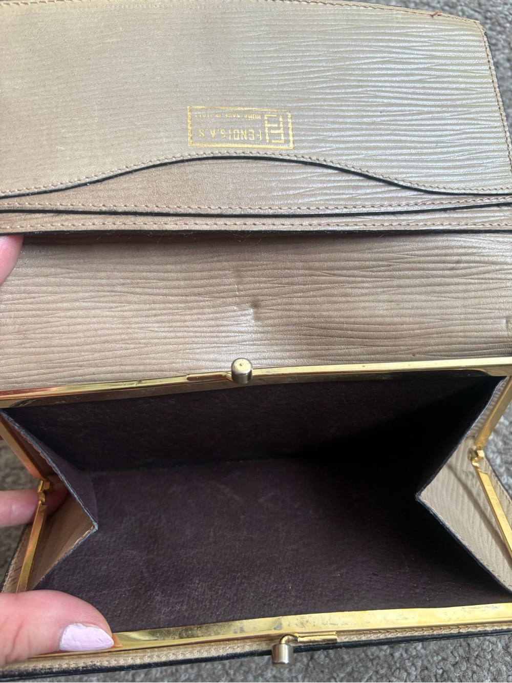 Auth Fendi kisslock leather Ling wallet Vintage - Picture 3 of 12